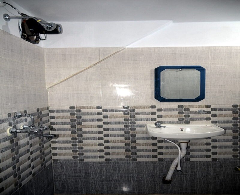 Modak Guest House - Tap to explore photos