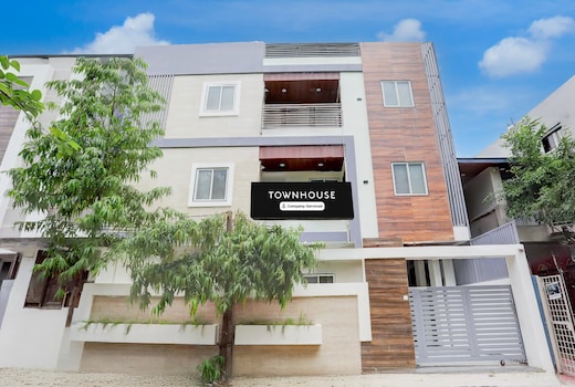 Super Townhouse DAVV University Indore Formerly Indrapuri
