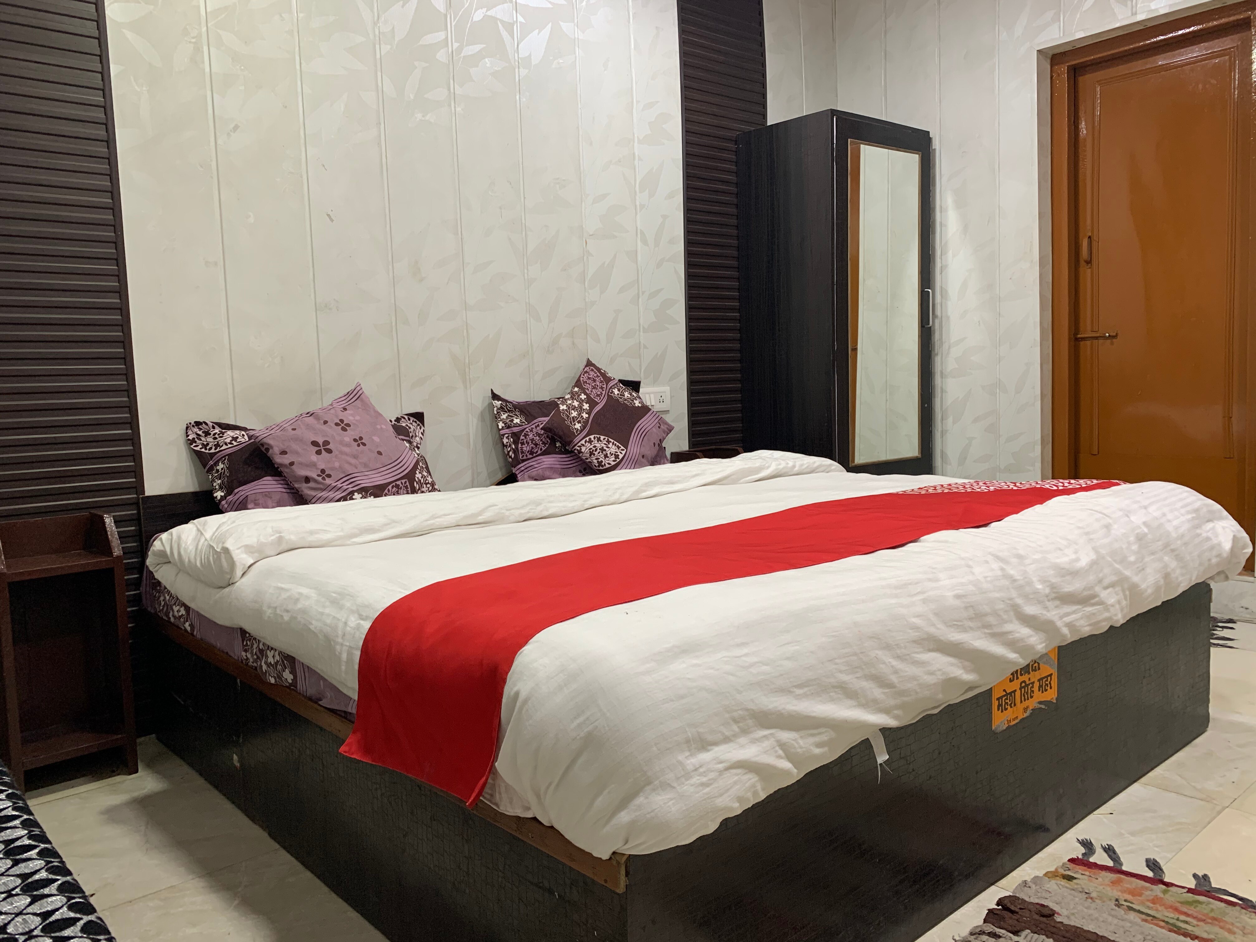 Hotel Neelam Raj - Tap to explore photos