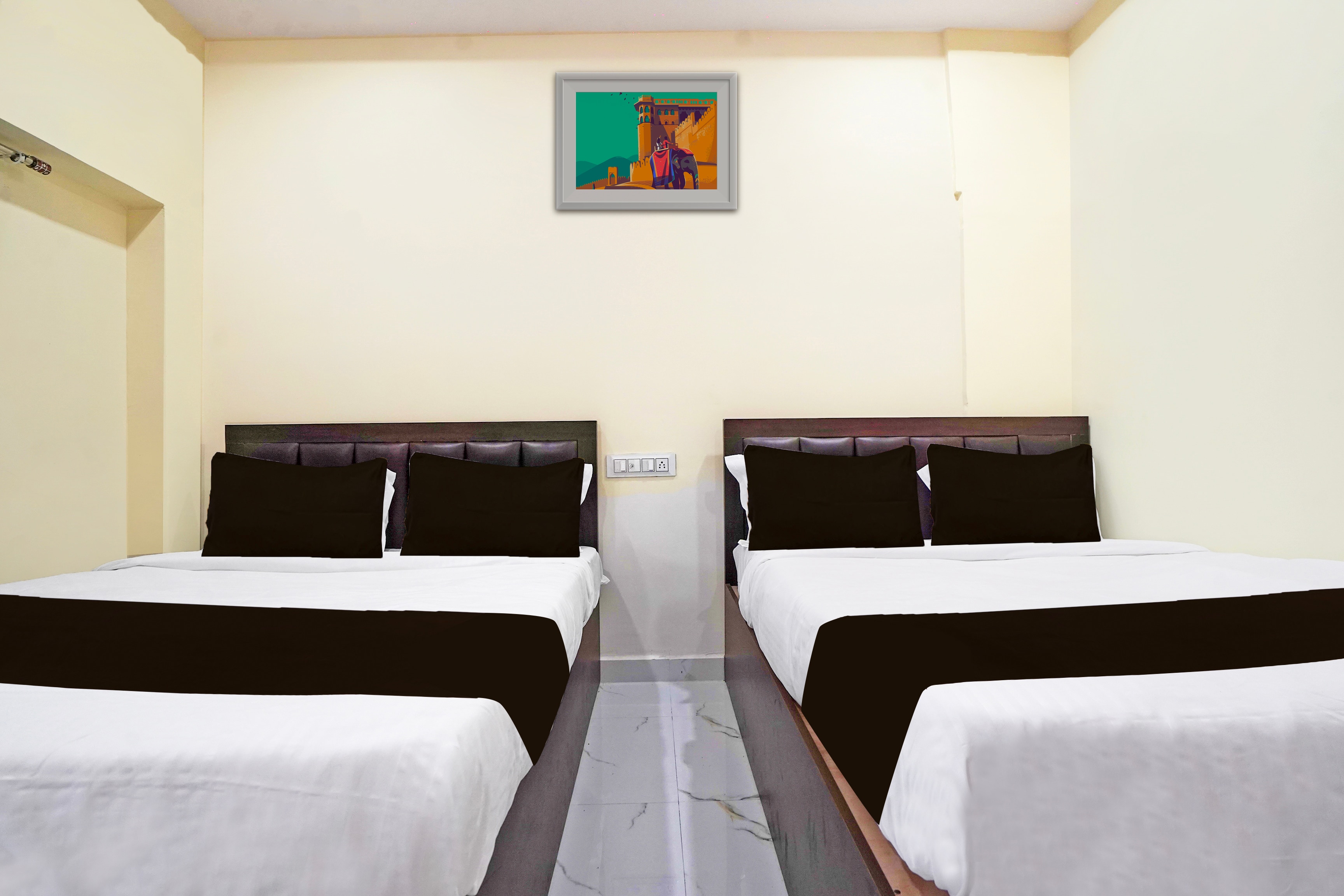 Hotel O Rajmahal - Tap to explore photos