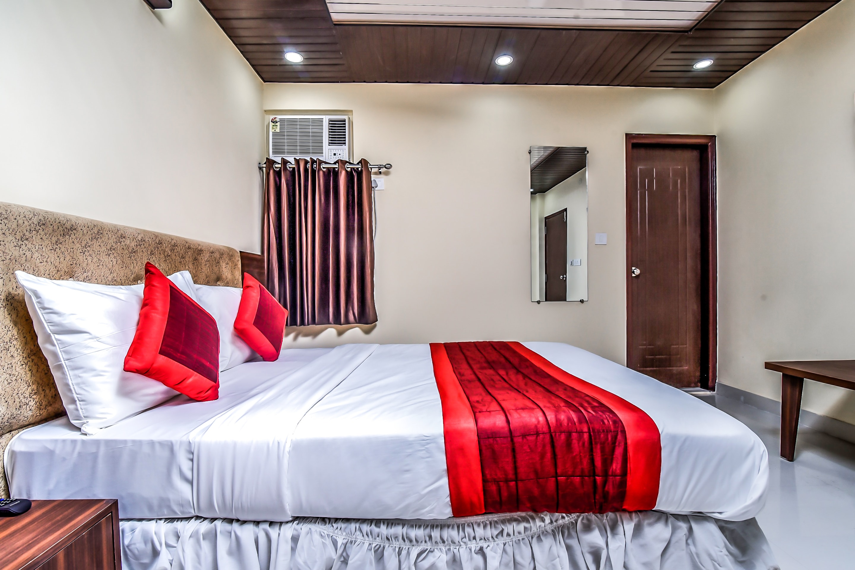 Hotel O JDH Dharamshala - Tap to explore photos