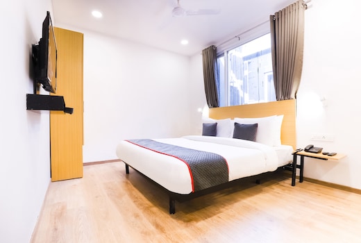 Townhouse Prithvi Resort Near Phoenix Palassio