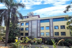HOTEL FLYSKY ROOMS AND BANQUETS, Thane