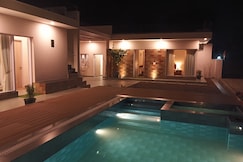 Tattvam Farm Stayz | Swimming Pool, Kalka