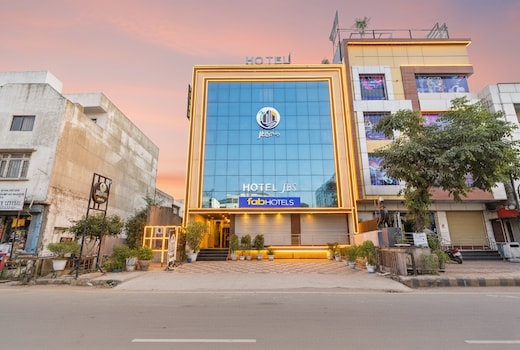 FabHotel LFC