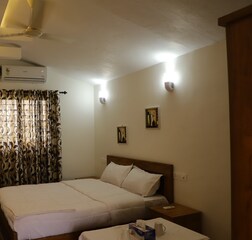 LUXURY 1 Bed Room Beach View Hut  - CLUBHOUSE