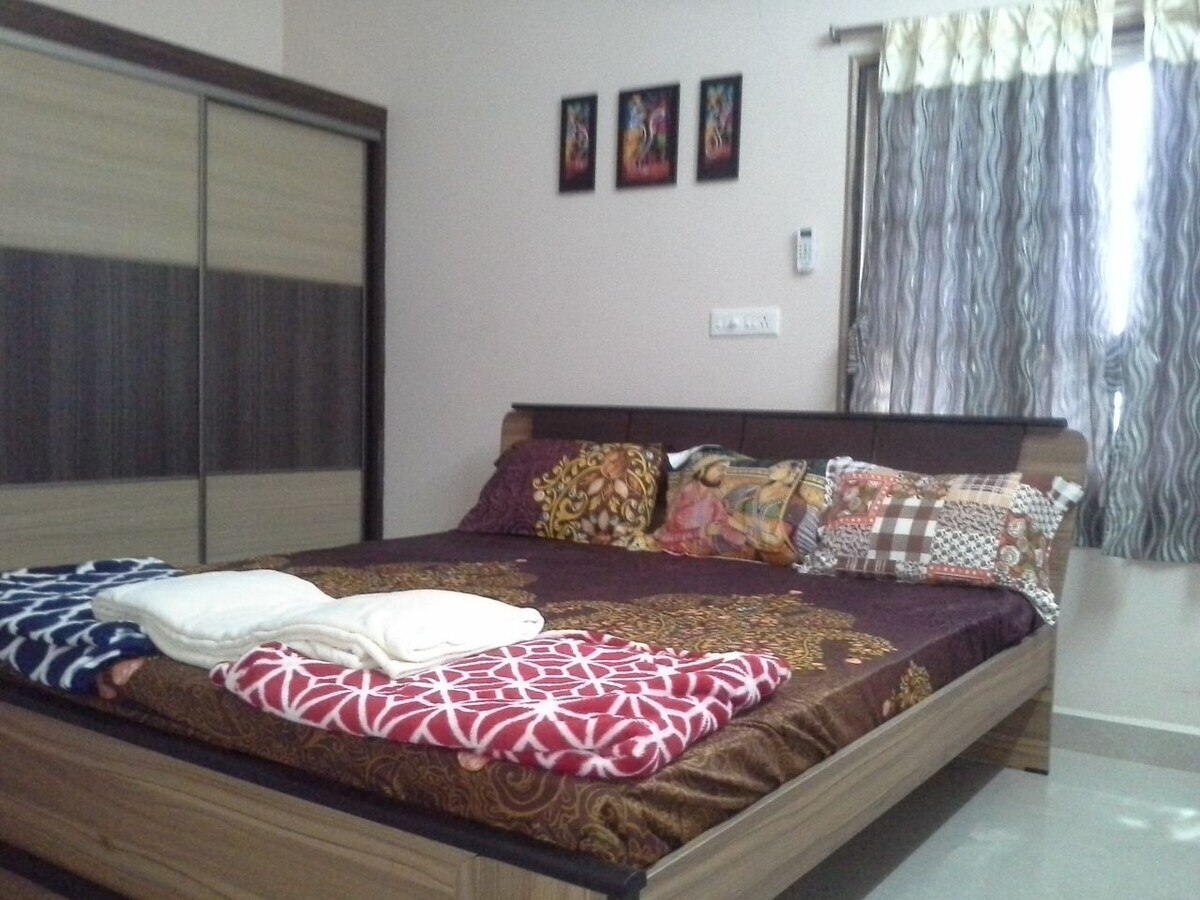 Vikrant Home Stay - Tap to explore photos