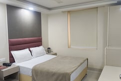 Hotel Rajan, Chandausi