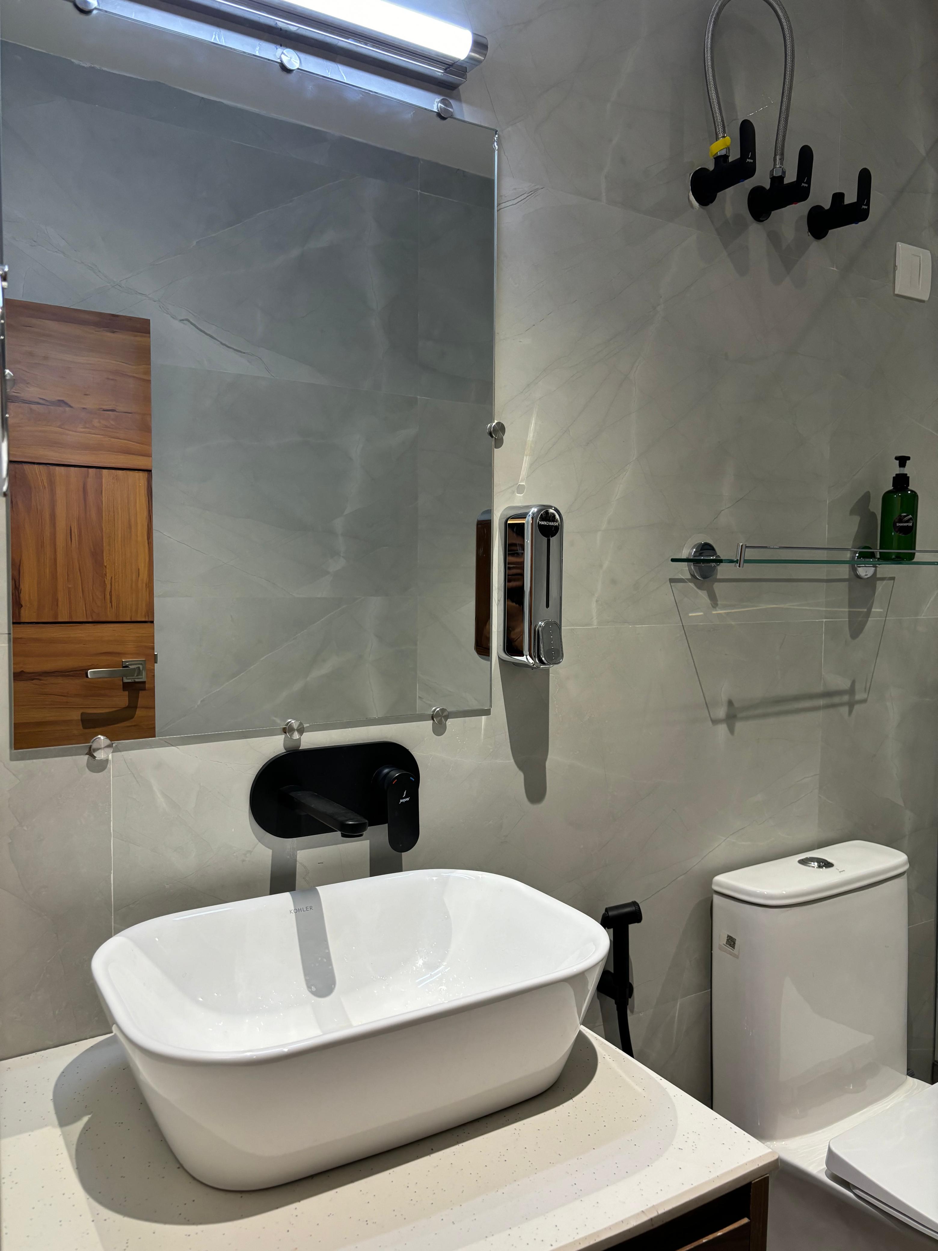 Konwar Inn and Suites - Tap to explore photos