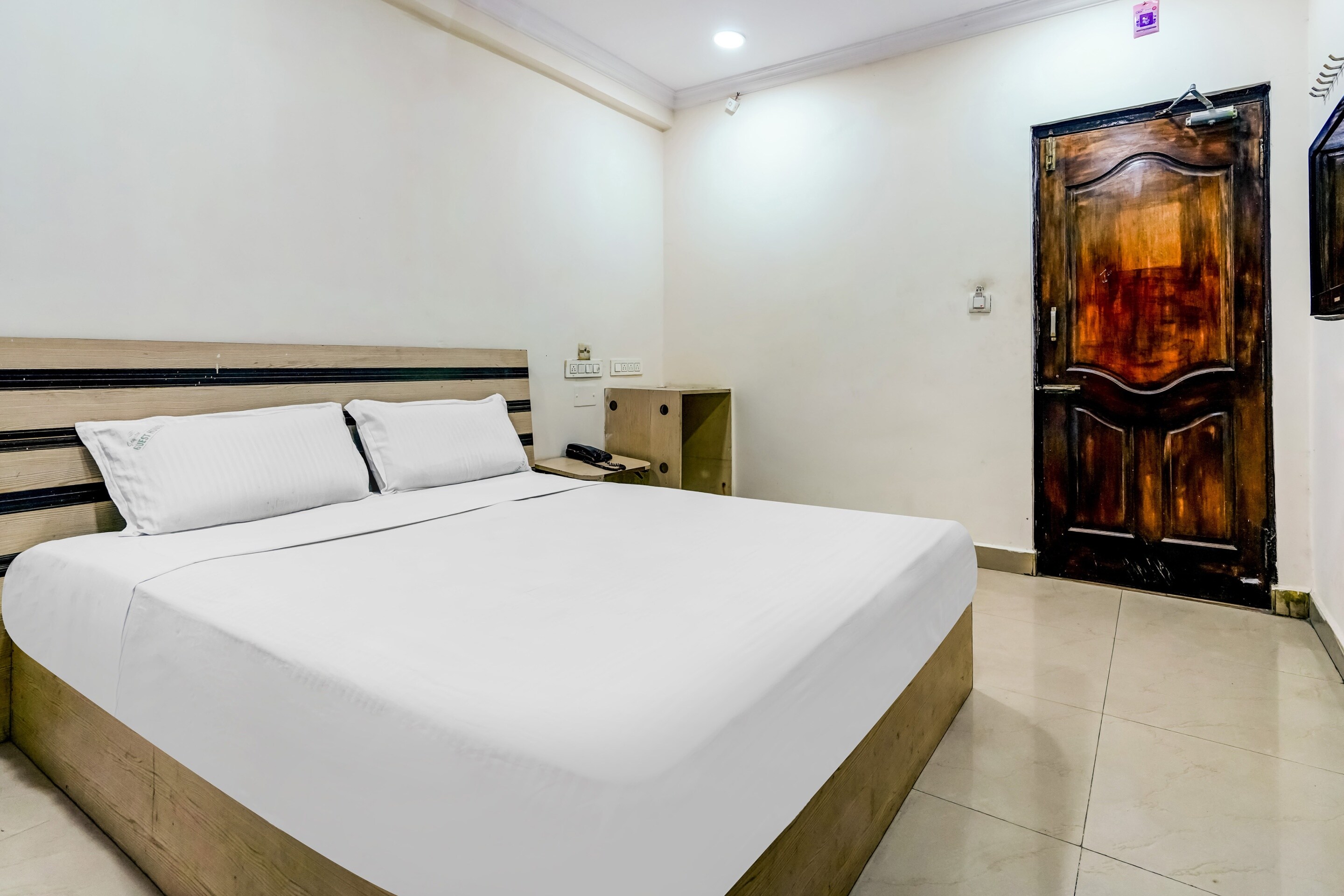 Hotel O Gayatri Guest House - Tap to explore photos