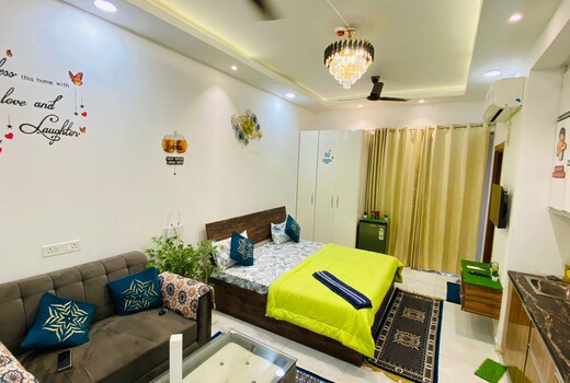 Zoom Stay Studio Apartment