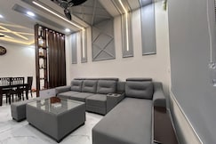 Manokamna by Akhil, Lucknow