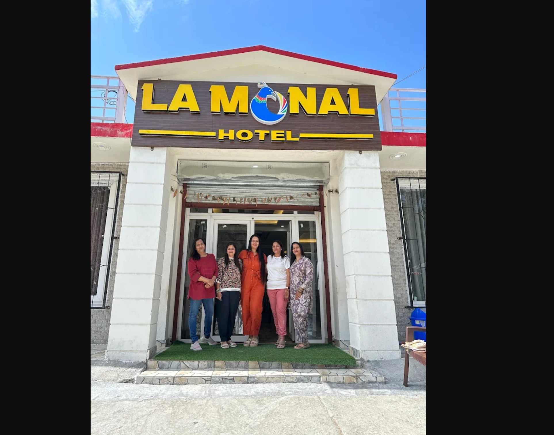 La Monal Hotel - Tap to explore photos