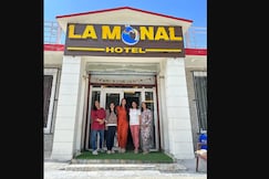 La Monal Hotel, Barkot