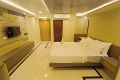 HOTEL HIRISE, Kolkata