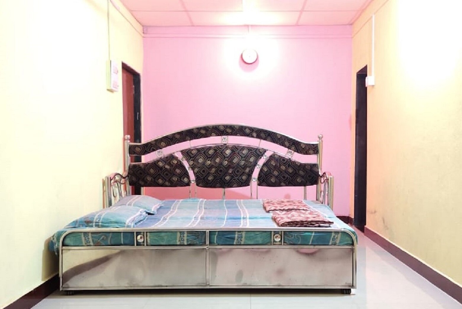 Piyush Home stay - Tap to explore photos
