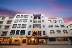 Via Delhi Continental, Delhi