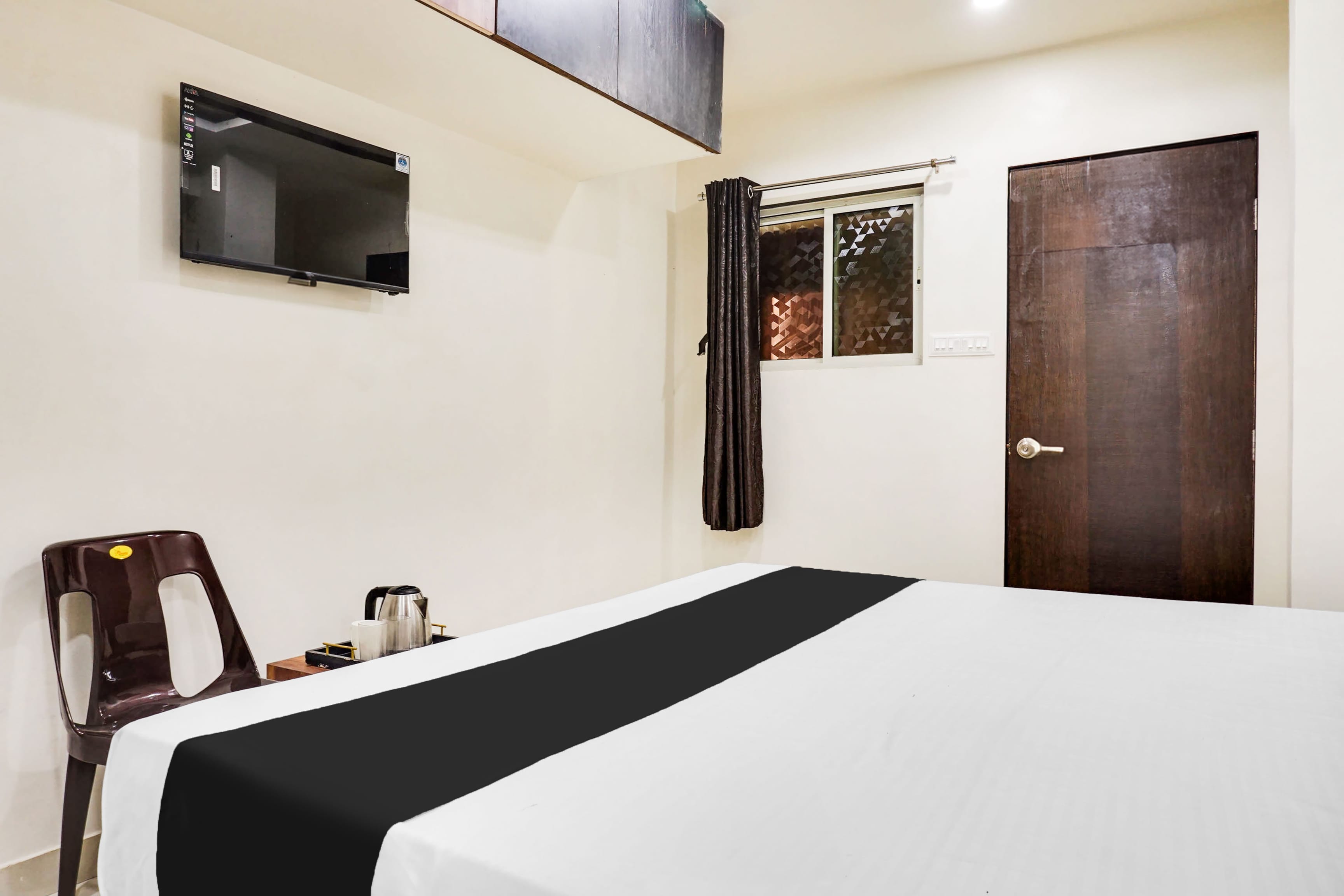 Hotel O Sarovar - Tap to explore photos