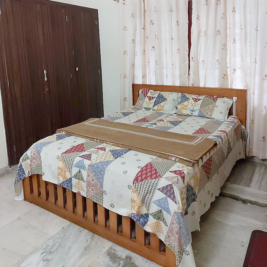 Ellath Homestay - Tap to explore photos