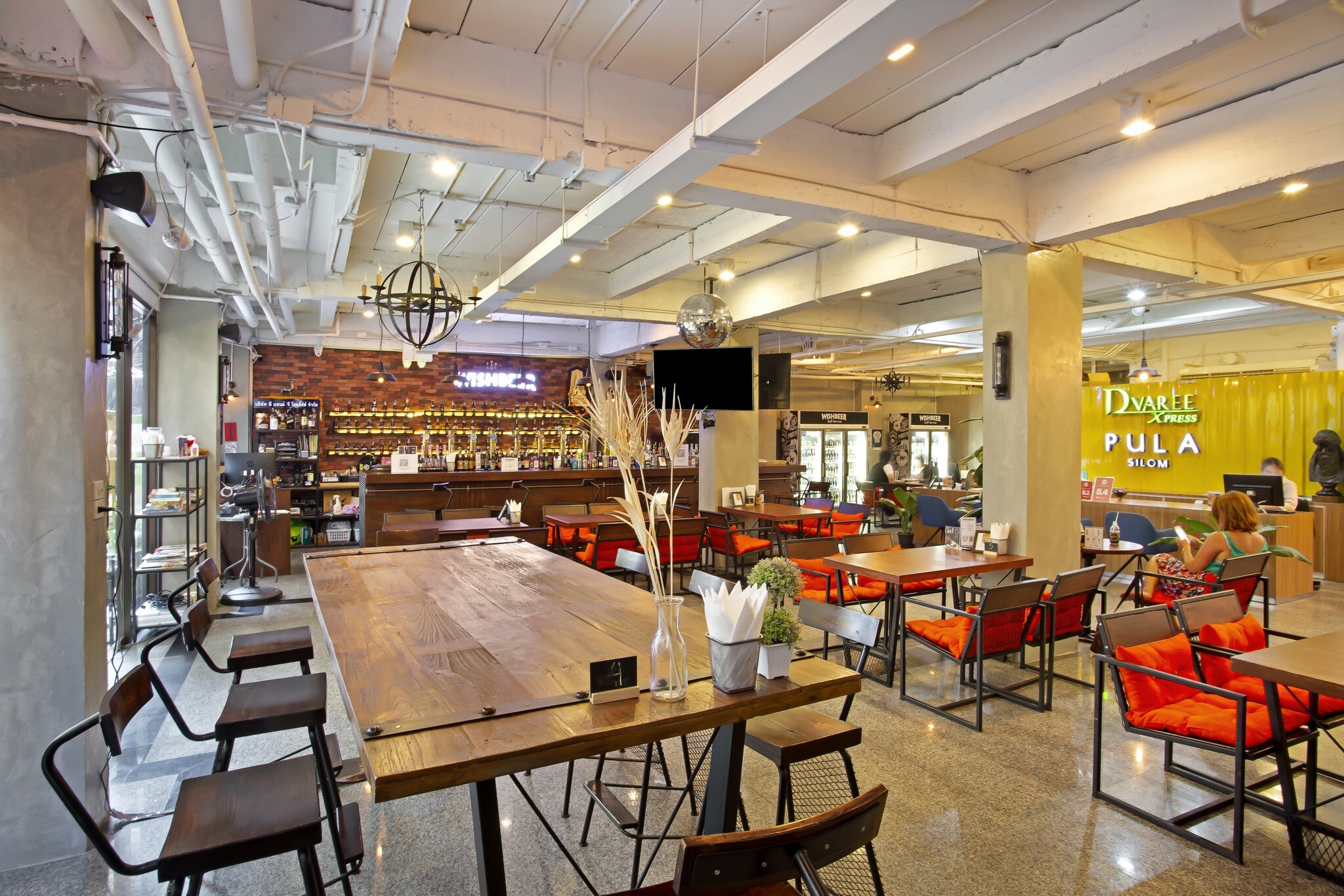 d varee xpress silom