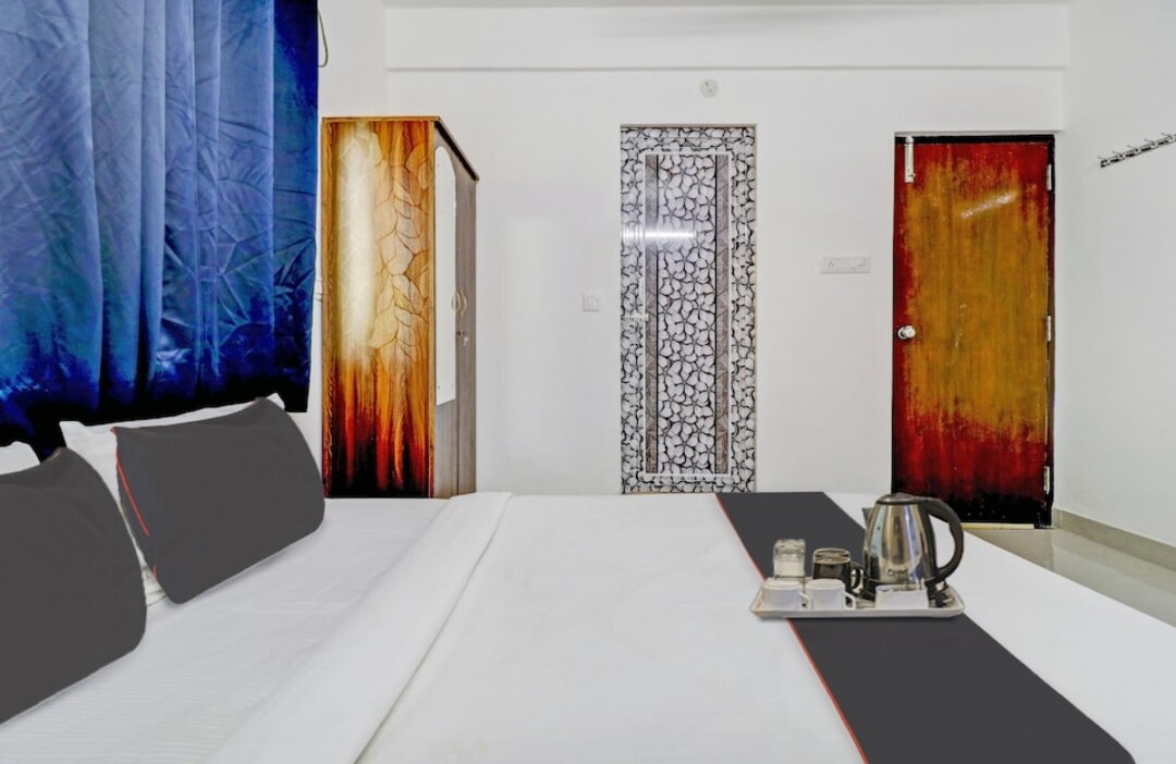 Hotel Sleep In Godasar - Tap to explore photos