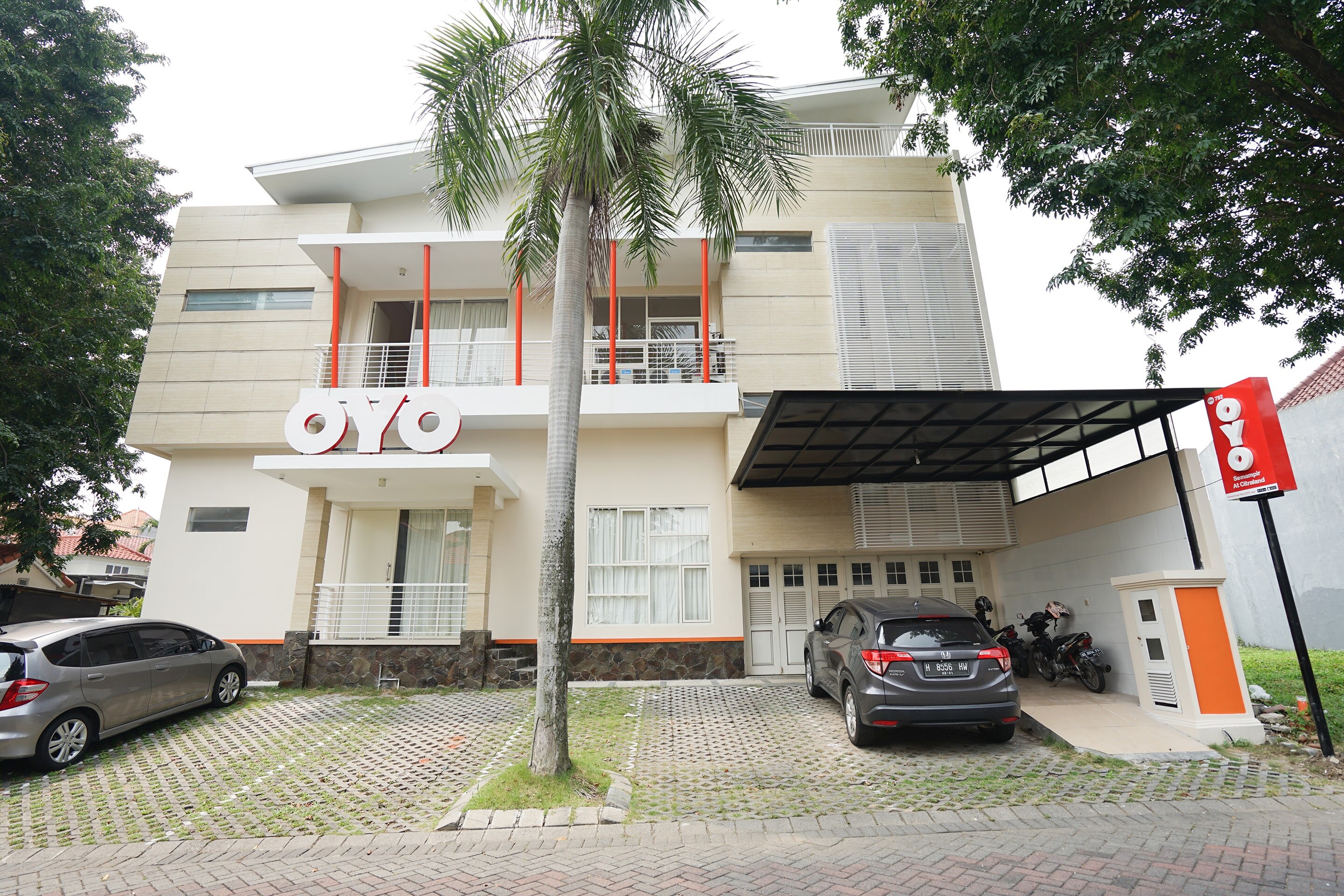 OYO 782 Menjangan Residence at Citraland 1 - Tap to explore photos