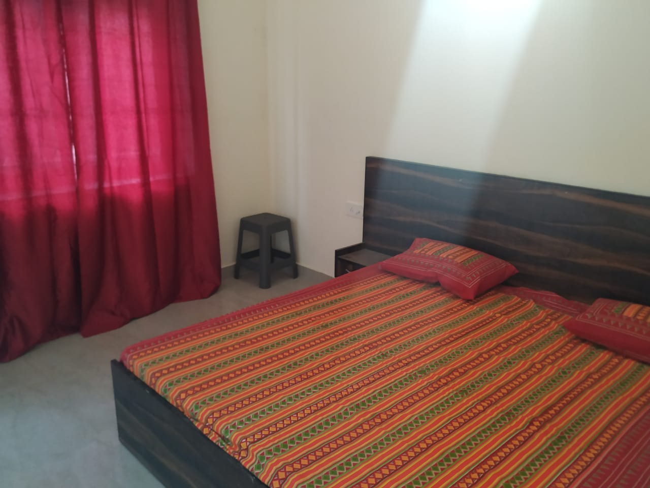 Kanha Homestay - Tap to explore photos