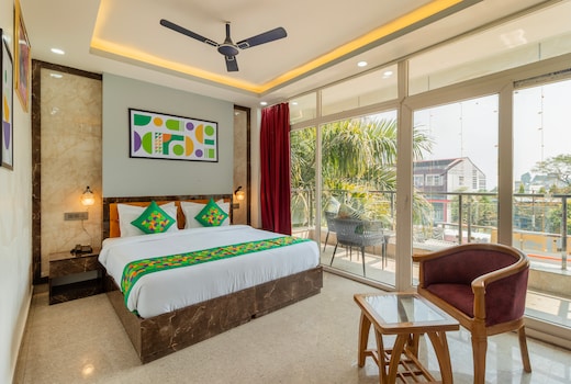 Treebo Arya Palace With Swimming Pool