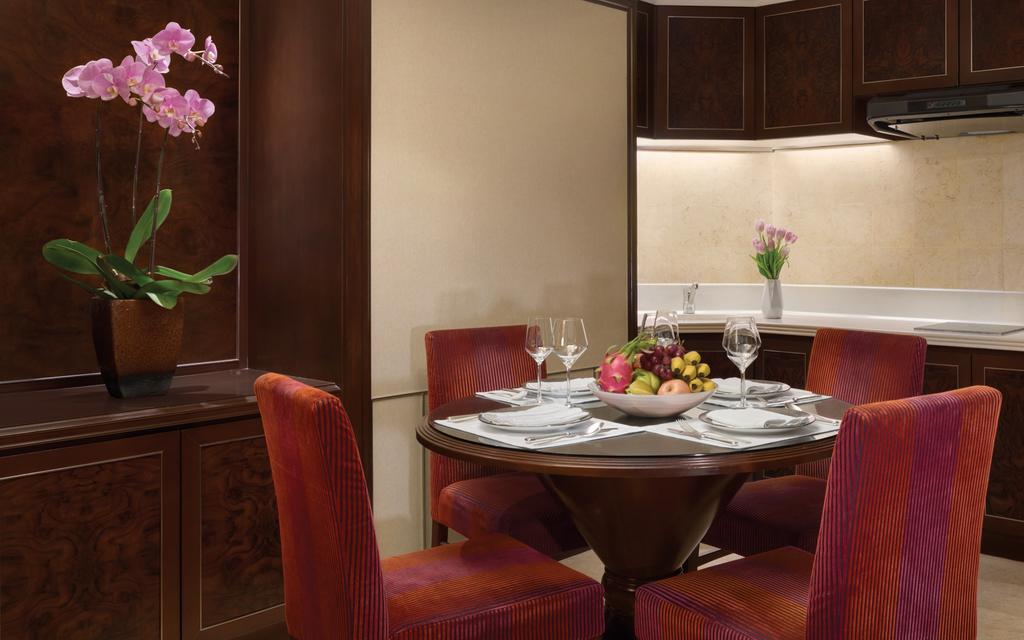 Shangri-La Hotel - Kuala Lumpur, Kuala Lumpur ( ̶1̶0̶6̶ ) Price 