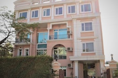 Royal Residence Premier - Cyber Hub, Gurgaon