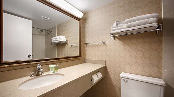 Best Western North Bay Hotel & Conference Centre - Tap to explore photos