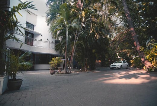 Hanu Reddy Residences Poes Garden Chennai Price Address Reviews