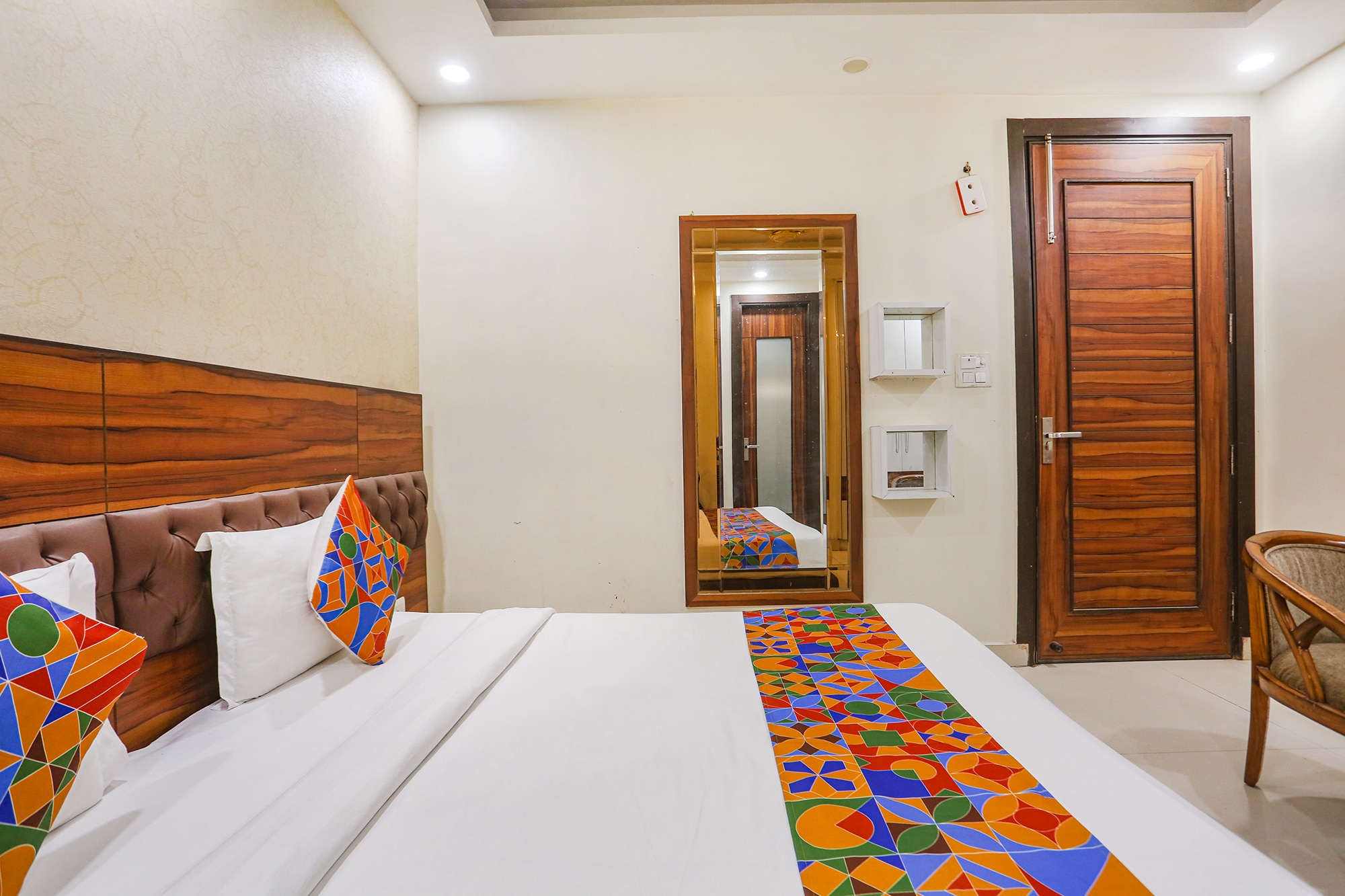 FabHotel Gold Inn Janakpuri - Tap to explore photos