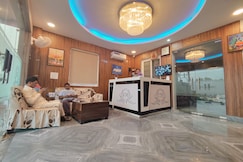 Moody Moon Hotel And Restaurant, Bareilly