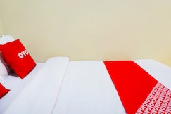 Flagship 90723 Berlima Guest House Syariah, Malang