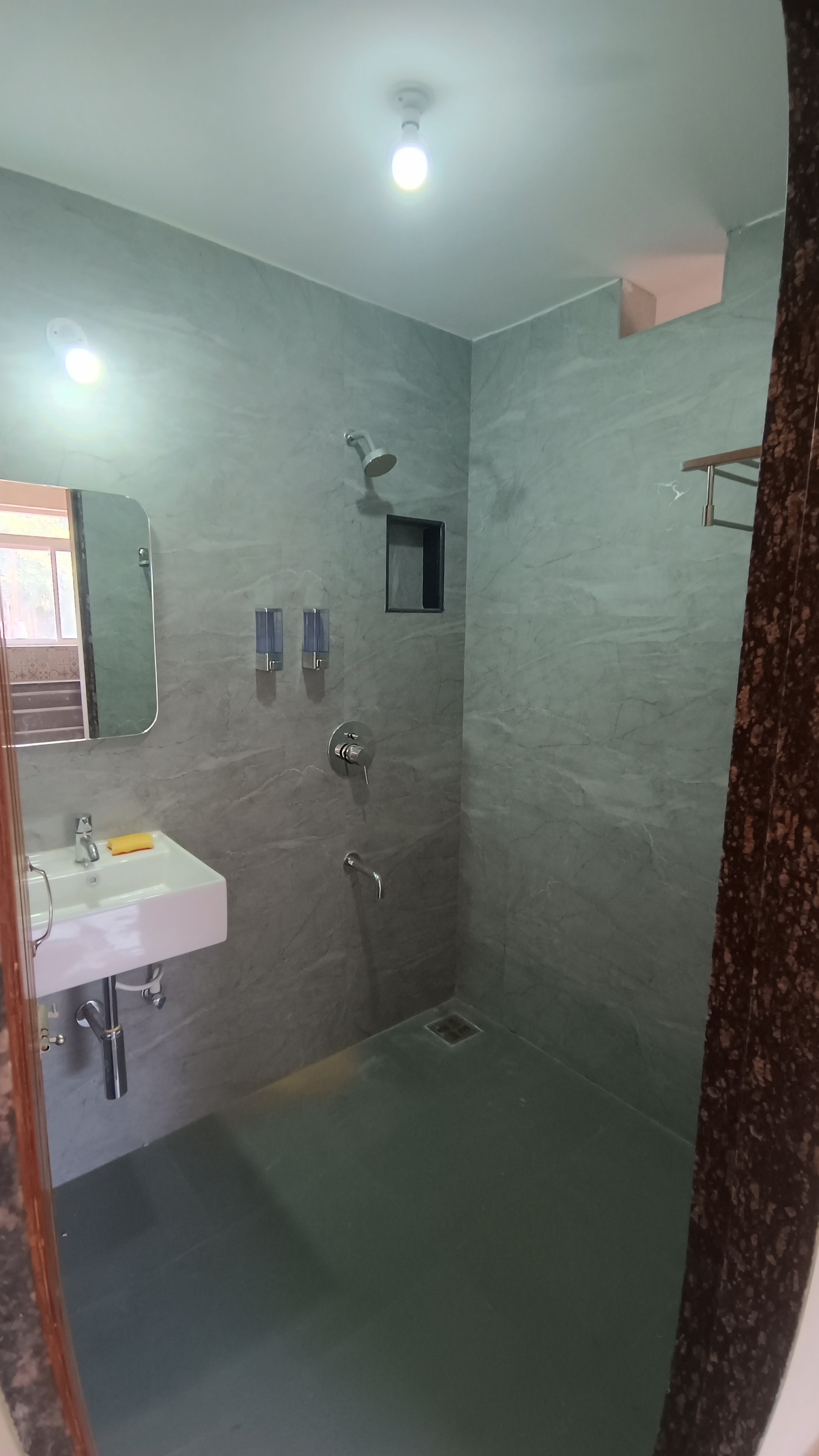 1 BHK apartment for rent - Tap to explore photos