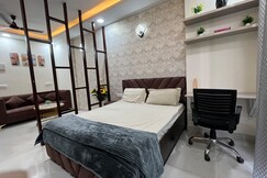 Peaceful Studio Retreat   By Aqqua Suites  Ufairia, Greater Noida