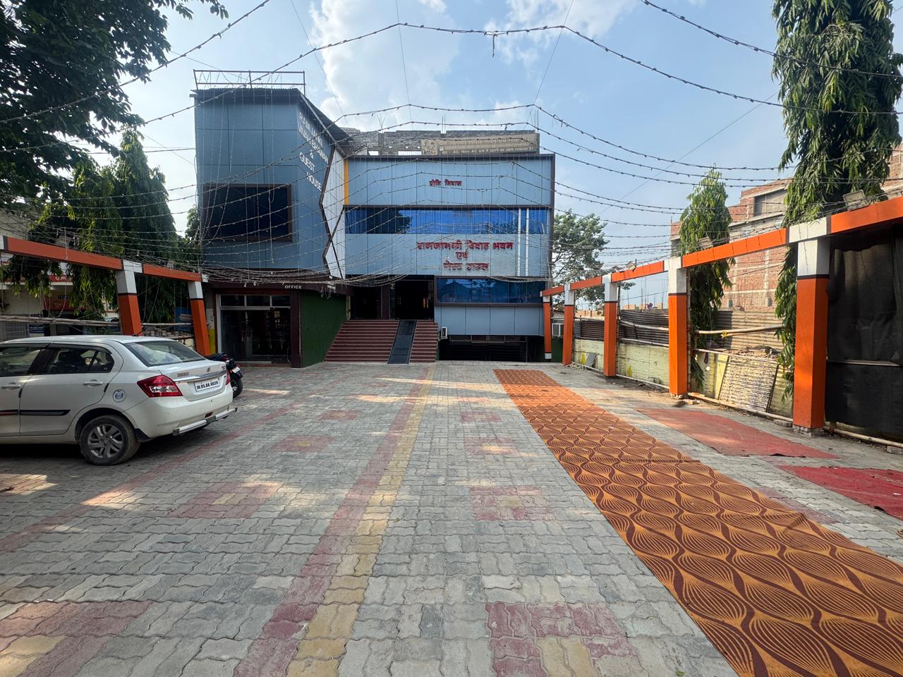 Ram Janki Guest House & Hotel - Tap to explore photos