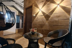 Jakhoo Tiny House, Shimla