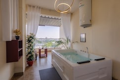 Cayetana Luxury Homestays wid Jacuzzi   Balcony, Jaipur