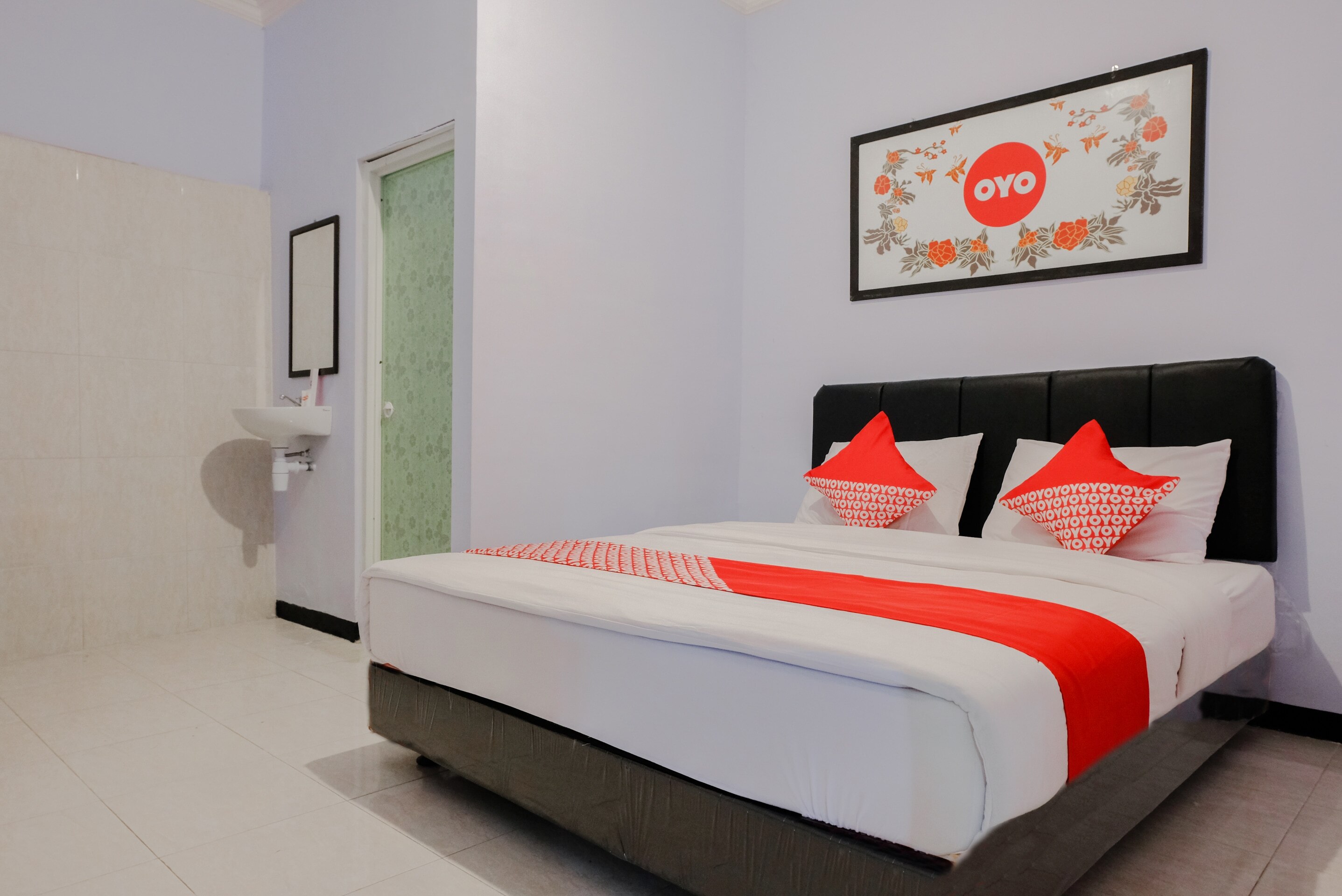 OYO 894 Nusa Indah Homestay Syariah - Tap to explore photos