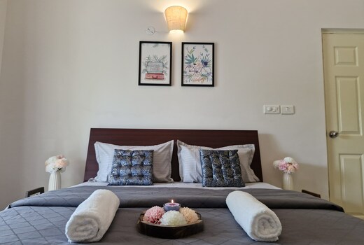 Cozy Cabana - Asian Paradise