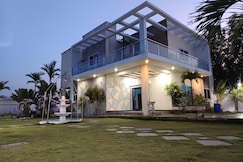 Merlin Farmhouse 4BHK, Private Pool, BBQ, Bonfire, Chevella