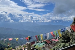 Tibet Homestay Panoramic tea garden view, Darjeeling