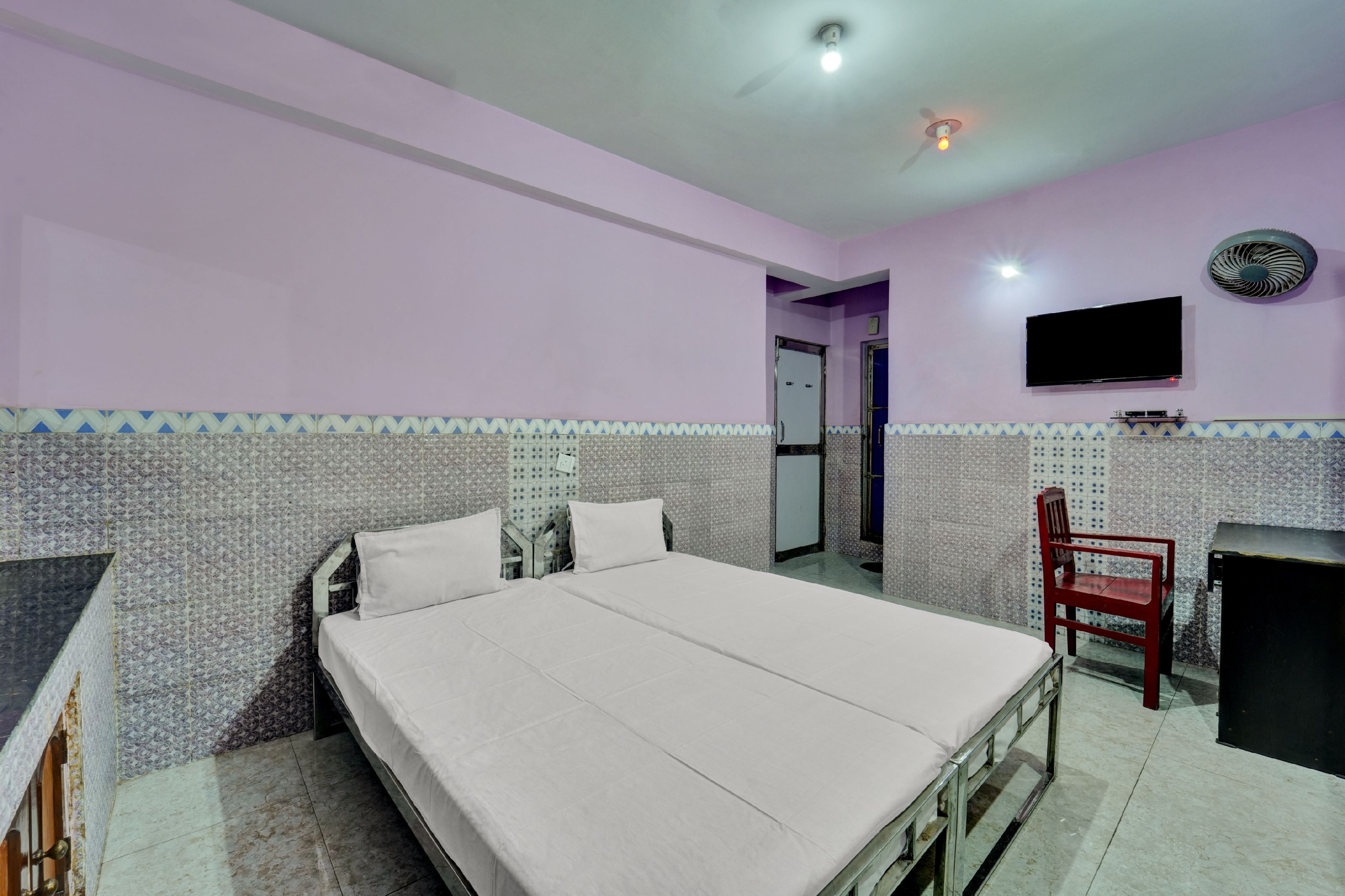 Hotel O GURU NANAK RESIDENCY - Tap to explore photos