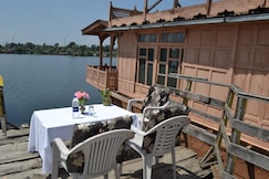 Jackson Heights Houseboats, Srinagar