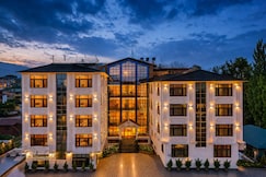 Hotel Sideeq Palace Near Dal Lake, Srinagar