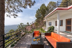 Villa Woodside Meadows by VEO - Part of StayVista, Solan
