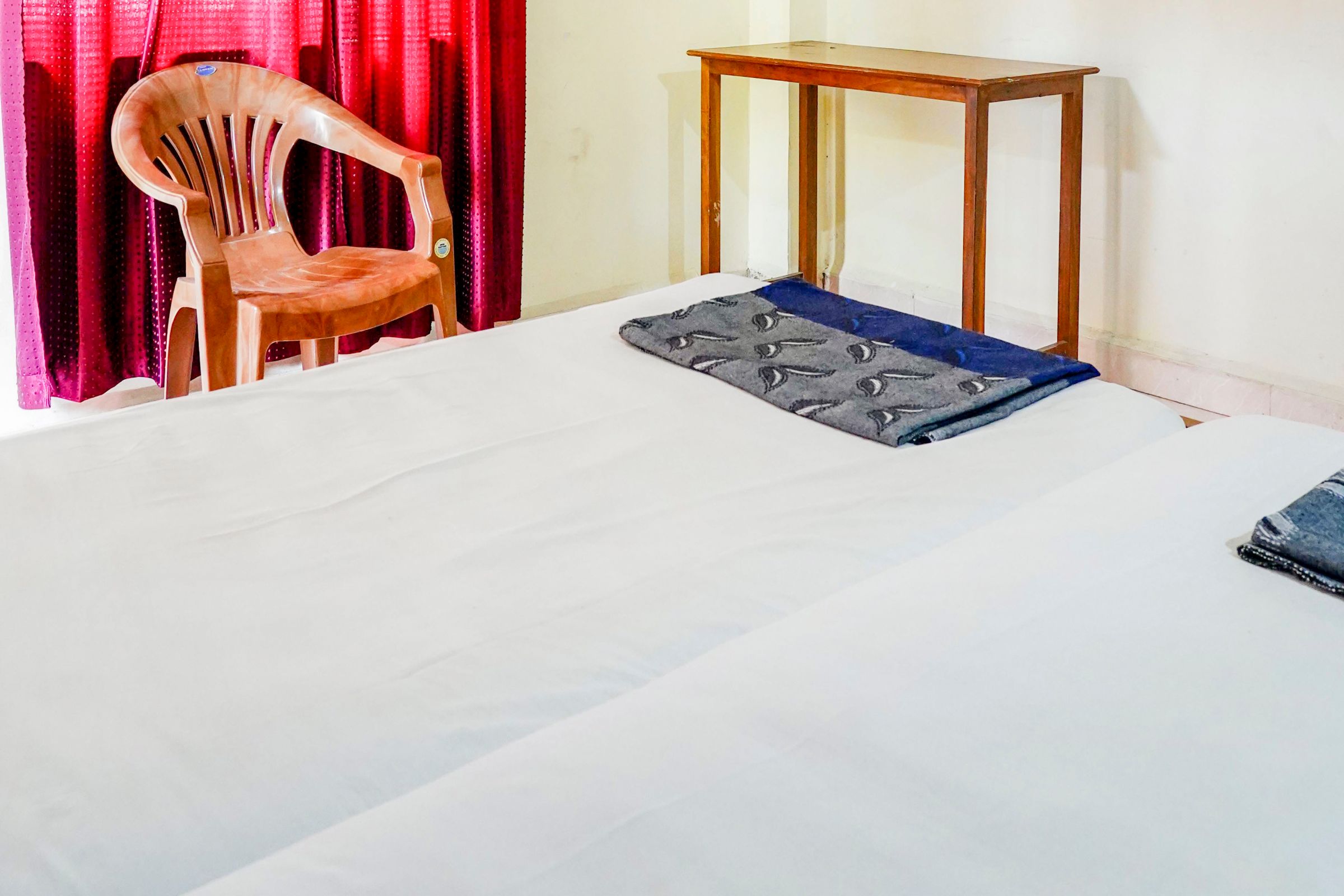 Shirodkar Guest House  - Tap to explore photos
