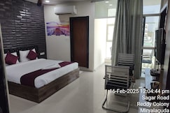 HOTEL VAISHNAVI GRAND LODGE, Miryalaguda